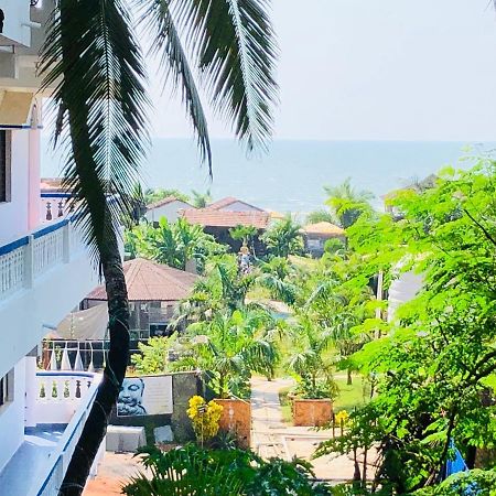 Savitri Guest House Арамбол Екстериор снимка