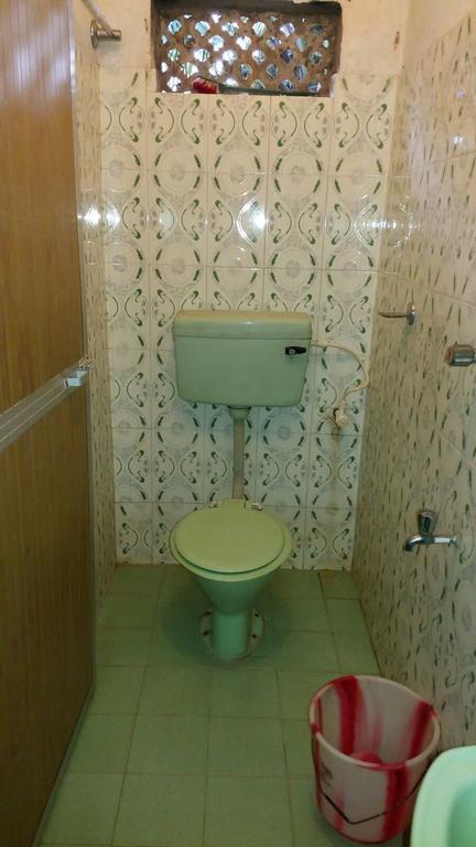 Savitri Guest House Арамбол Стая снимка