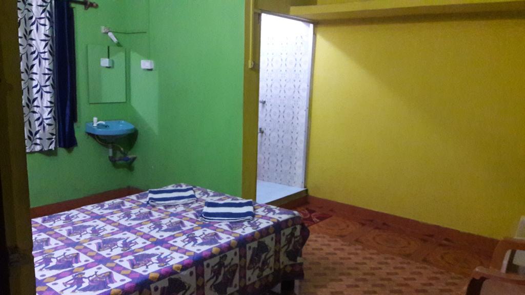 Savitri Guest House Арамбол Екстериор снимка